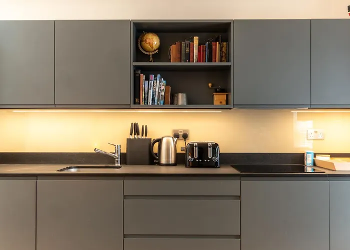 Enchanting Clifton Retreat With Patio Garden * Bristol