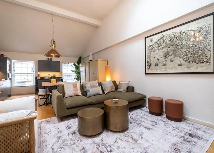 Holiday home Enchanting Clifton Retreat With Patio Garden Bristol