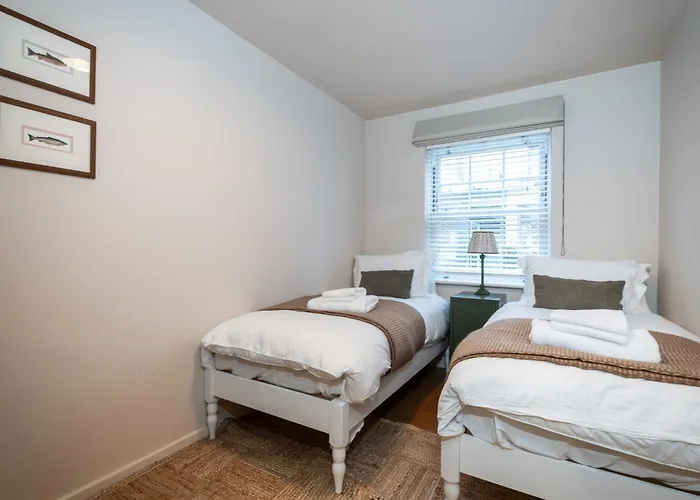 Holiday home Enchanting Clifton Retreat With Patio Garden