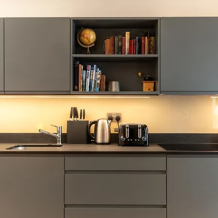 Enchanting Clifton Retreat With Patio Garden * Bristol