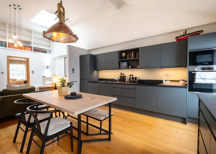 Enchanting Clifton Retreat With Patio Garden Feriehus Bristol