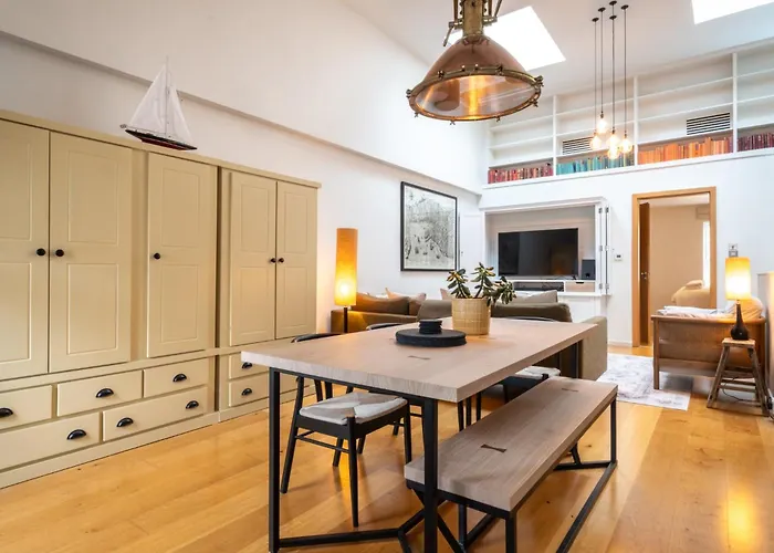 Feriehus Enchanting Clifton Retreat With Patio Garden Bristol