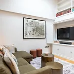 Hébergement de vacances Enchanting Clifton Retreat With Patio Garden Bristol
